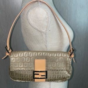 VINTAGE FENDI BAG